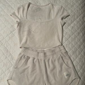Alo velour shorts and crop top set small